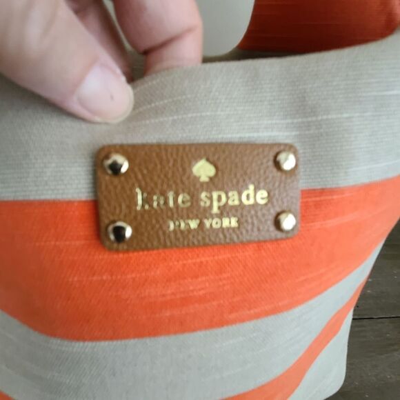 Kate Spade Large Stripe Bucket Tote with Nautical Stripes #WKRU1791 - Picture 2 of 10